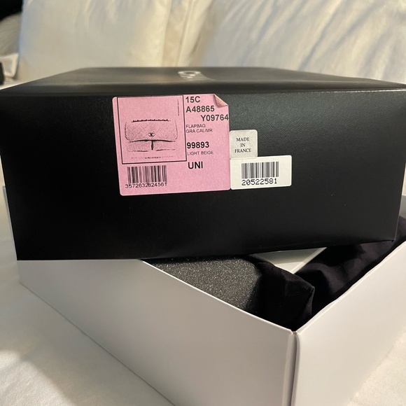 Chanel Bag  Flap Natural Beauty in Beige w Box, ID card, dustbag/ribbon/anelia - Picture 12 of 16